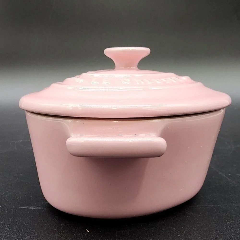 Le Creuset 4in Pink Heart Cocotte Mini Ramekin Stoneware Lidded Dish Valentines